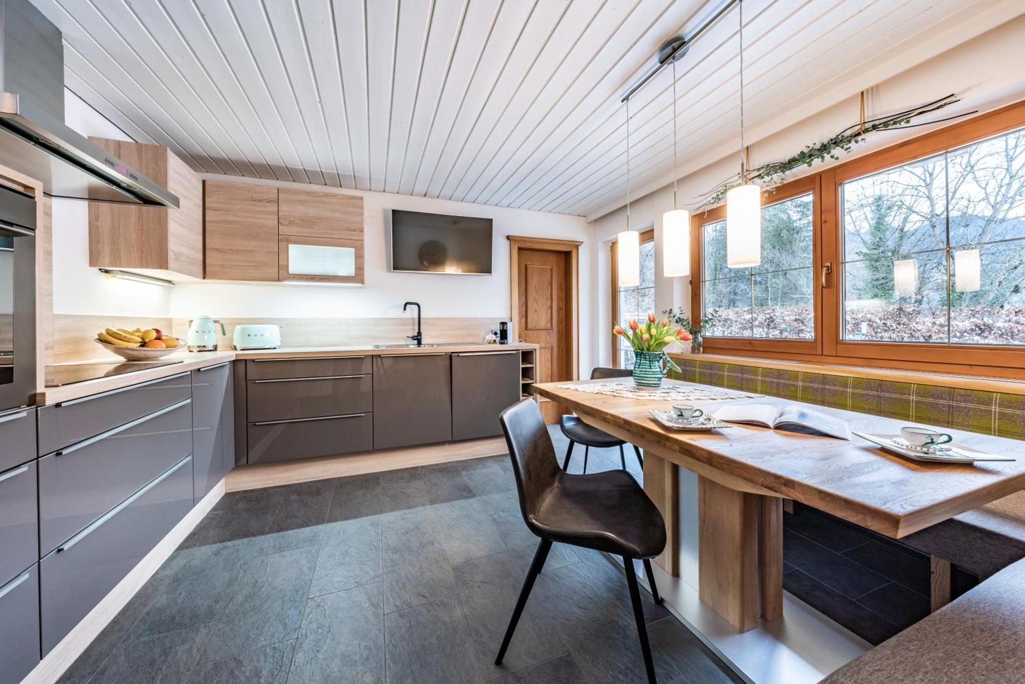 Landhaus Seiringer Apartments Финкенберг Экстерьер фото